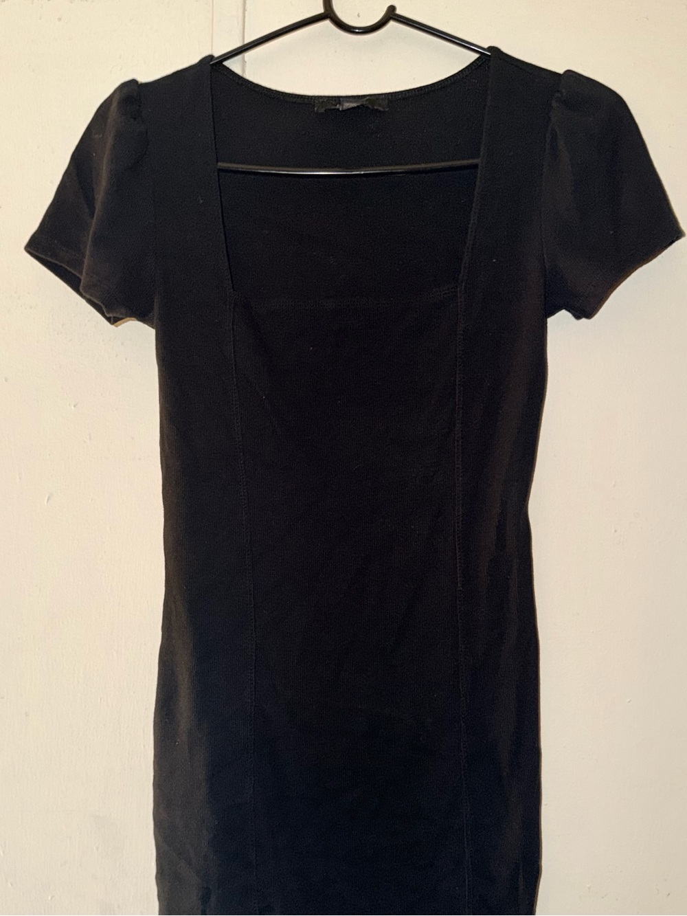 Forever 21 Black Scoop Neck Short Sleeve Bodycon Dress